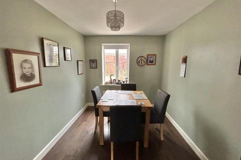 3 bedroom end of terrace house for sale, Quayside Way, Gloucester GL2