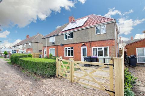 4 bedroom semi-detached house for sale, Tennyson Avenue, Mablethorpe LN12