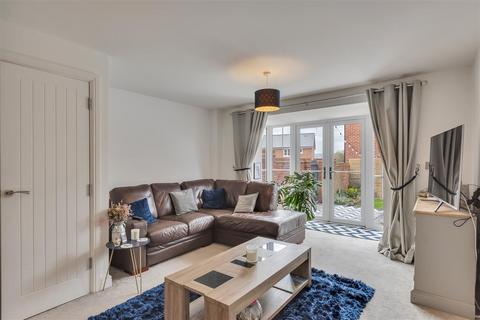 3 bedroom end of terrace house for sale - Ceiriog Way, St. Martins, Oswestry