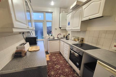 3 bedroom house for sale, Great Cambridge Road, London N17