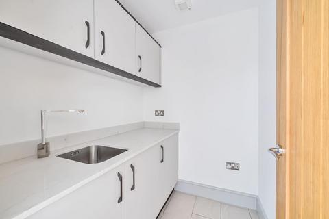 4, Hambling Court Easemore Road, Redditch, B98 8HH