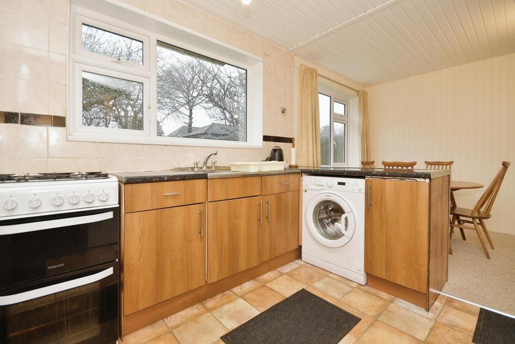 Dining kitchen