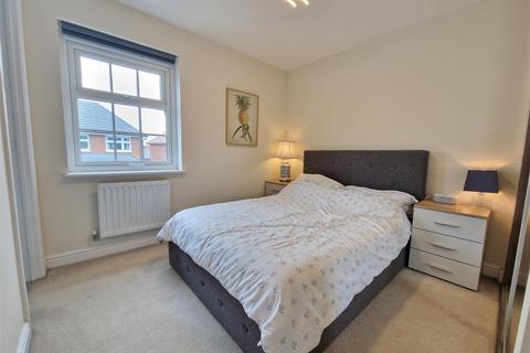 3 bedroom terraced house to rent - Farro Drive, York, North Yorkshire