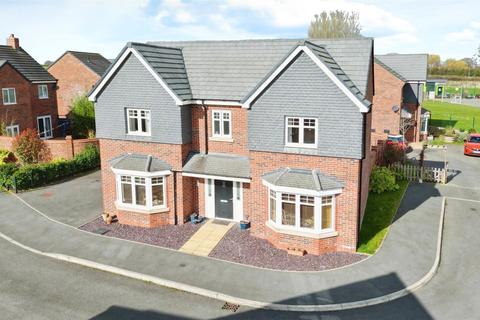 4 bedroom detached house for sale, Daffodil Place, Mickleover