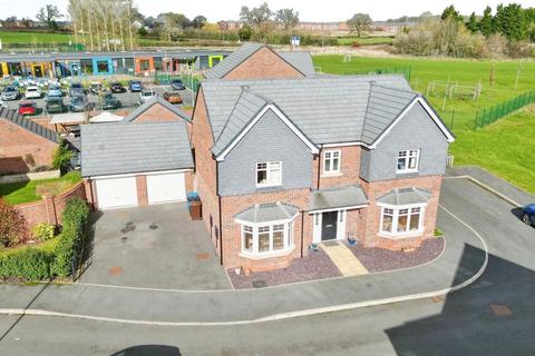 4 bedroom detached house for sale, Daffodil Place, Mickleover