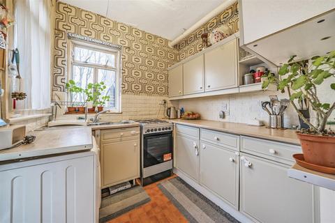 2 bedroom terraced house for sale, London Road, Morden SM4