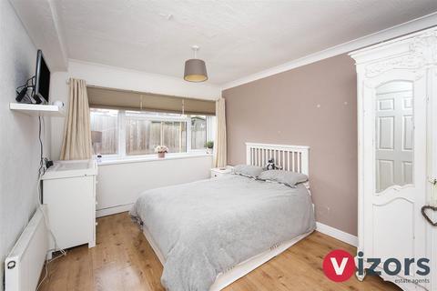 24 Crabtree Close, Redditch, B98 7JT