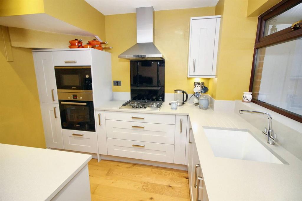 Dining kitchen