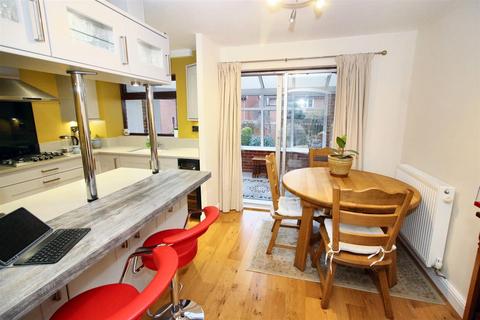 2 Aintree Close, Kimberley, Nottingham, NG16 2TT