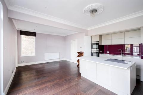 6 Douglas Road, London, E4 6DA