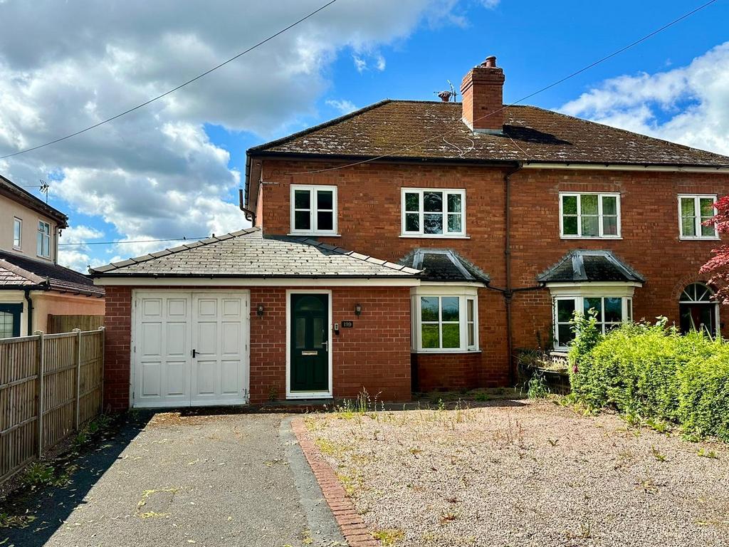 Kings Acre Road, Hereford, HR4 3 bed semidetached house for sale £