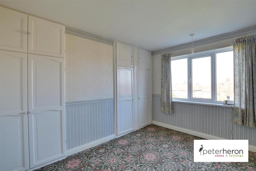 Bedroom 2 (rear)