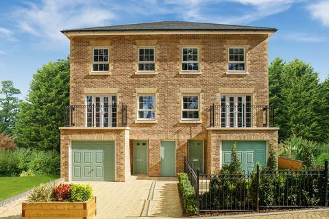 4 bedroom semi-detached house for sale, Fitzroy Semi at The Mill Apartments James Whatman Way ME14