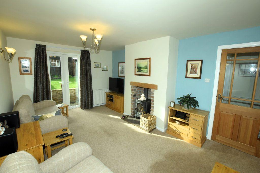 Grange Bank, Weaverthorpe. YO17 3 bed semidetached house for sale £