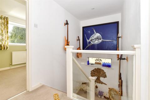 23a Cherry Waye, Eythorne, Dover, CT15 4BY