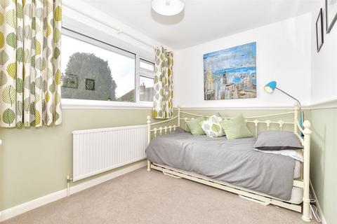 23a Cherry Waye, Eythorne, Dover, CT15 4BY