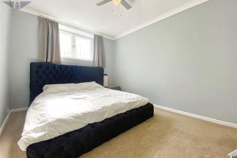 2 bedroom apartment to rent, Laleham Road, Surrey TW18