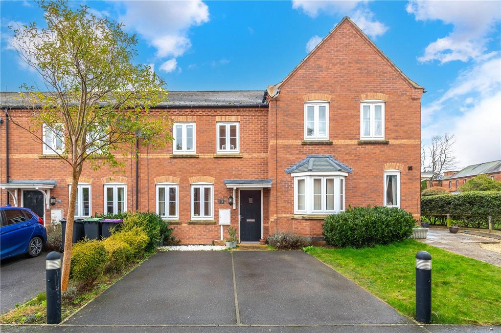 Kinross Road, Greylees, Sleaford, Lincs, NG34 3 bed terraced house for