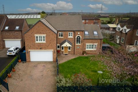 5 bedroom detached house for sale, Nursery Gardens, Beckingham DN10