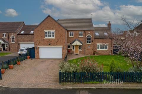 5 bedroom detached house for sale, Nursery Gardens, Beckingham DN10