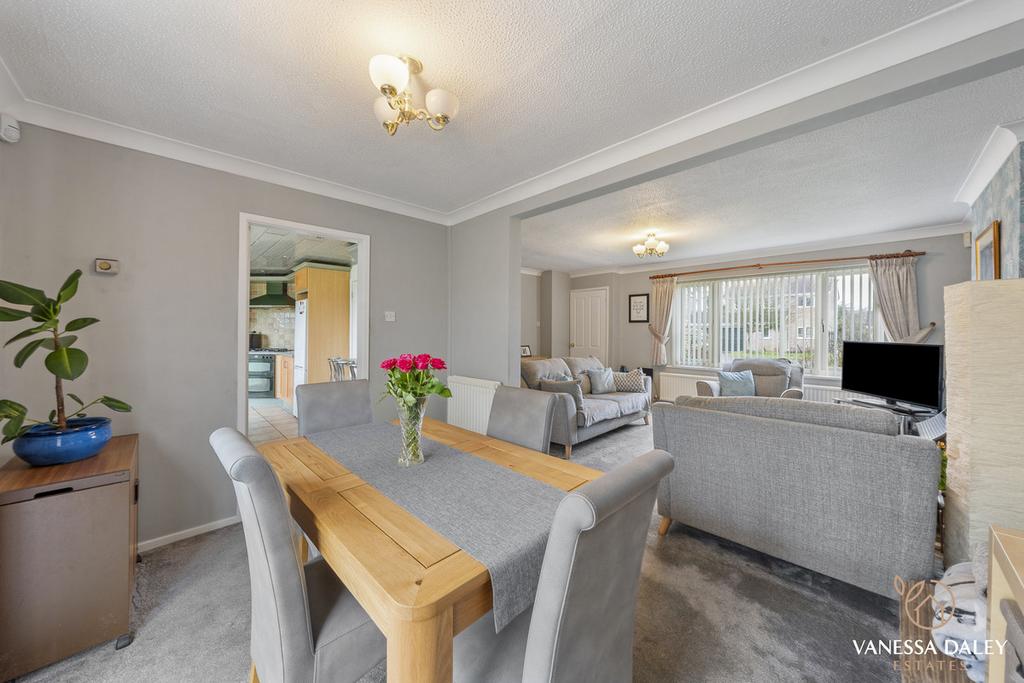 Dukes Meadow, Preston, PR2 4 bed detached house for sale £270,000
