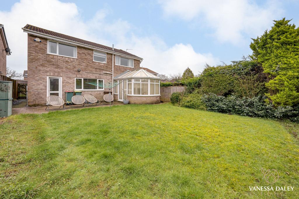 Dukes Meadow, Preston, PR2 4 bed detached house for sale £270,000