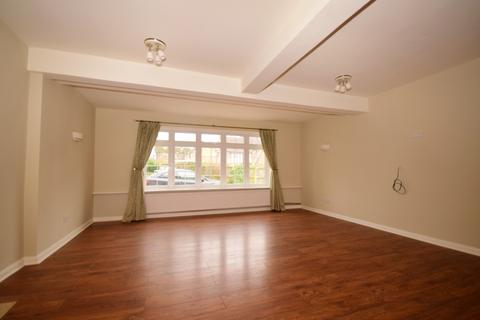 4 bedroom detached house to rent, Torwood Lane Whyteleafe CR3
