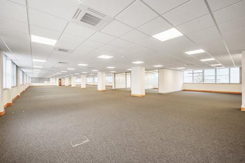 Office to rent - Suite 102, iMex Centre, 575-599 Maxted Road, Hemel Hempstead, HP2 7DX