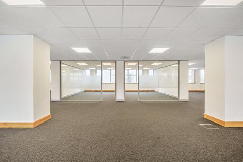 Office to rent - Suite 102, iMex Centre, 575-599 Maxted Road, Hemel Hempstead, HP2 7DX