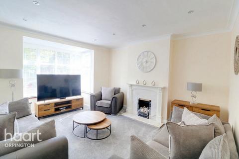 140 Ridgeway Drive, Bromley, BR1 5BX