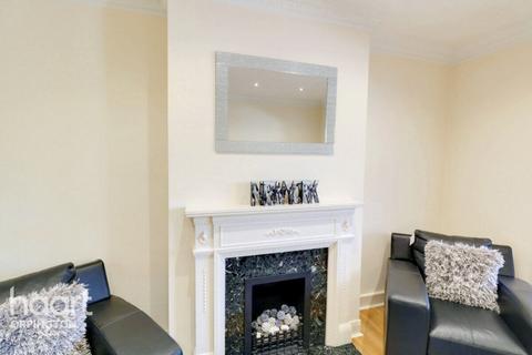 140 Ridgeway Drive, Bromley, BR1 5BX