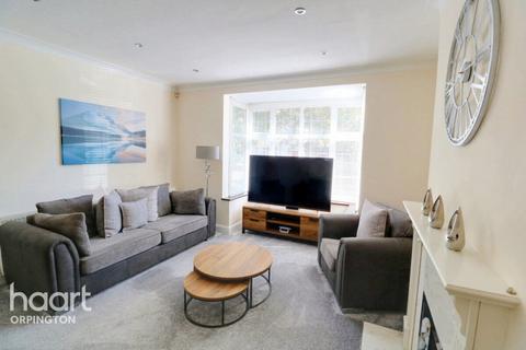 140 Ridgeway Drive, Bromley, BR1 5BX