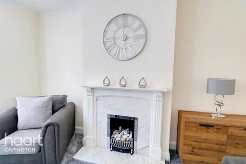 140 Ridgeway Drive, Bromley, BR1 5BX