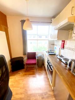 Studio to rent, Stoke Newington Church Street, N16
