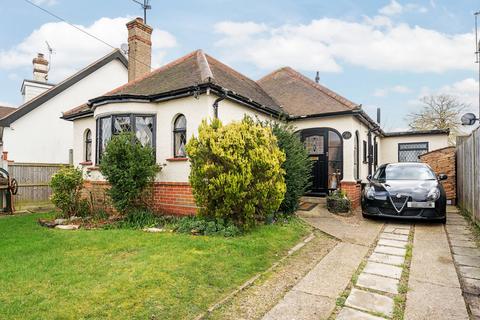 3 bedroom bungalow for sale, Clarendon Park, Clacton-on-Sea, Essex