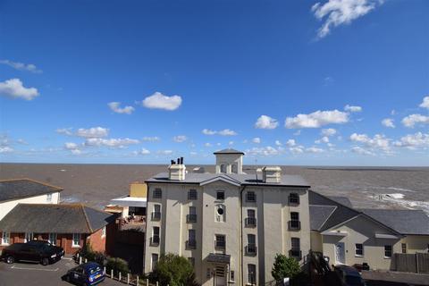 2 bedroom apartment for sale, Walton on the Naze CO14