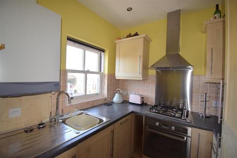 2 bedroom apartment for sale, Walton on the Naze CO14