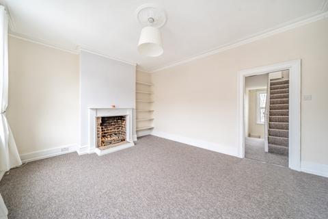 2 bedroom apartment to rent, Holly Park Road London N11