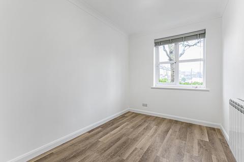 2 bedroom apartment for sale, Swallows Court, London