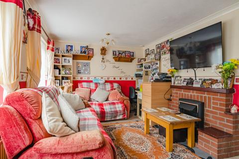 45 Spruce Park, Crediton, EX17 3HG