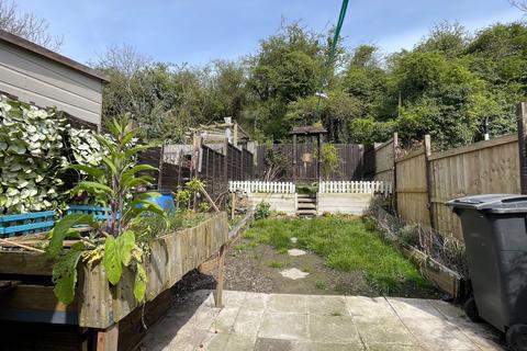 76 Mayfield Avenue, Dover, CT16 2PJ