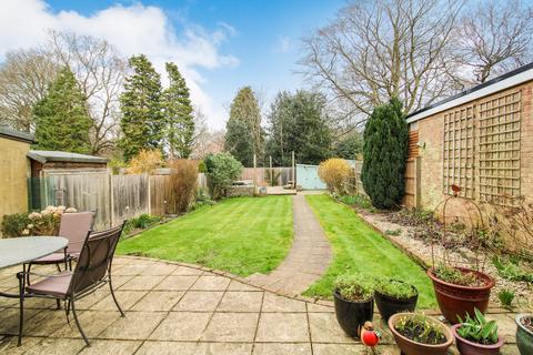 4 bedroom detached house for sale, Canterbury Road,  Farnborough, GU14