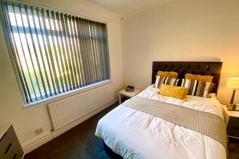 6 bedroom house share to rent - Chretien Road, Northenden, Manchester