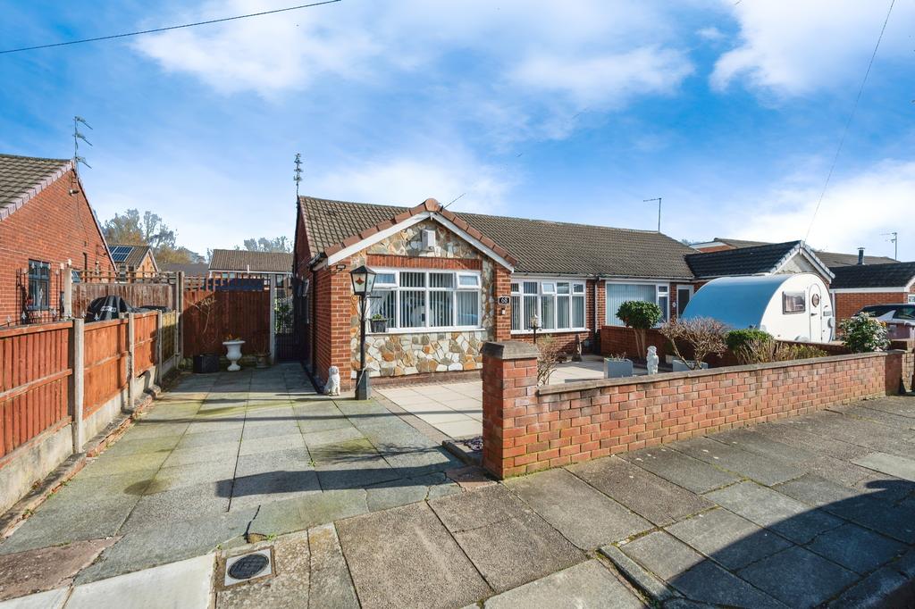 Paisley Avenue, Laffak, St Helens, WA11 2 bed bungalow £220,000