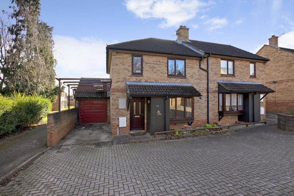 Fletcher Close, Taunton TA2 3 bed semidetached house for sale £235,000