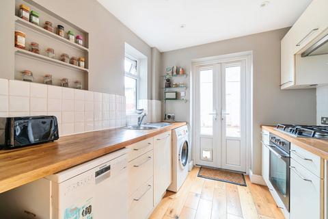 28 Wildfell Road, London, SE6 4HU