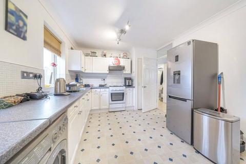 66 Northcott, Bracknell, RG12 7WS