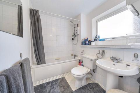 66 Northcott, Bracknell, RG12 7WS