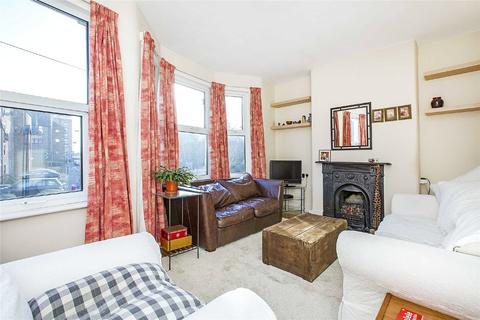 2 bedroom flat for sale, Townmead Road, Fulham, London, SW6