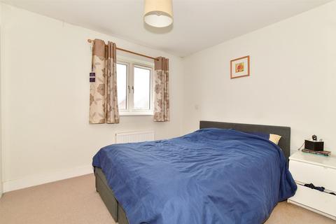 3 bedroom semi-detached house for sale - Webber Street, Horley, Surrey